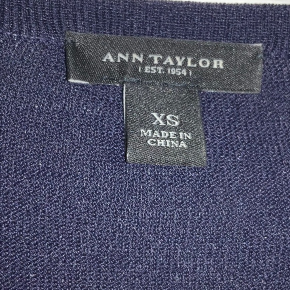 Ann Taylor floral front sweater Sz XS button front - Picture 4 of 7